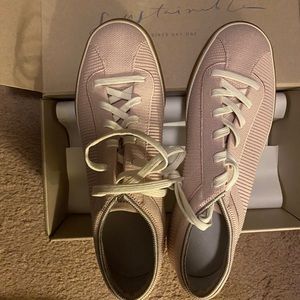 Rothy’s Lace Up NEW- lilac- Size 11